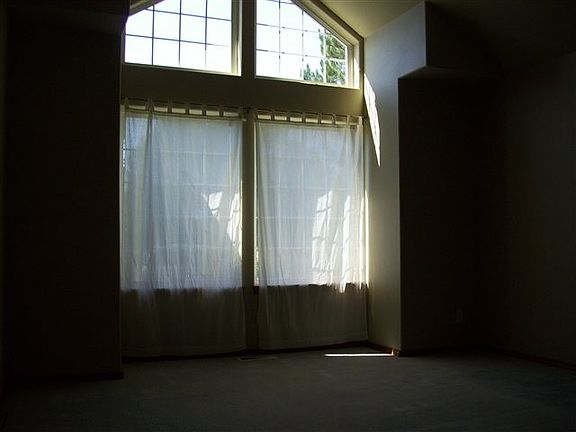 4th image of 1312 Canyon Ave