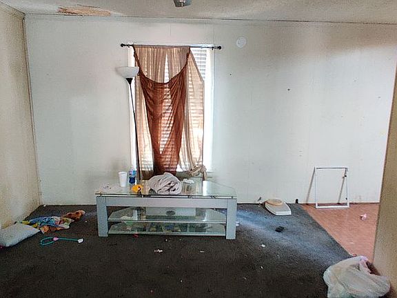 5th image of 420 Jeanette Ave
