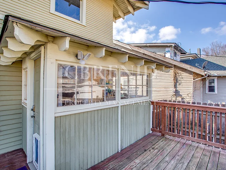 1214 W Maine St — Photo 47