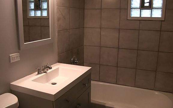 4th image of 18110 Thomas Ln
