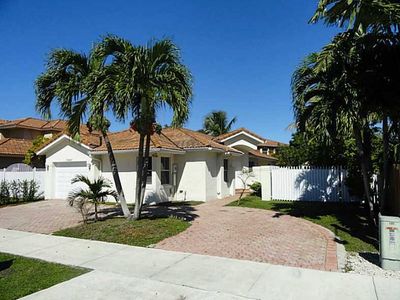 13031 NW 10th St, Miami, FL, 33182