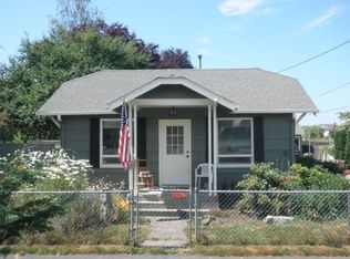 415 Calistoga St W, Orting, WA 98360