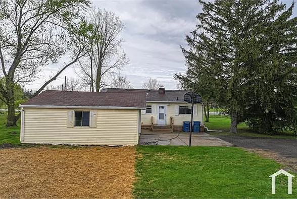 1141 W Cook Rd — Photo 5