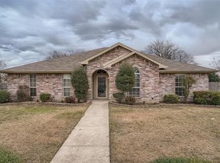 6420 Sun Crest Ct, Midlothian, TX 76065