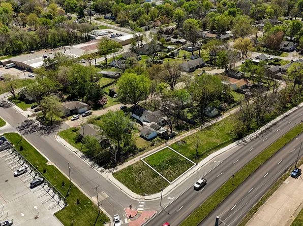 2250 N Kansas Kxpy Expressway, Springfield, MO 65803