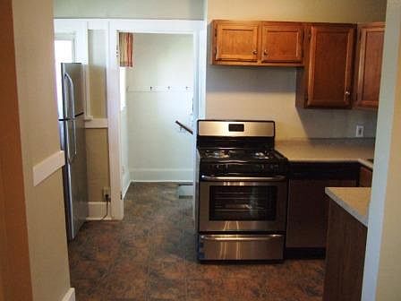 4th image of 4027 University Ave #1