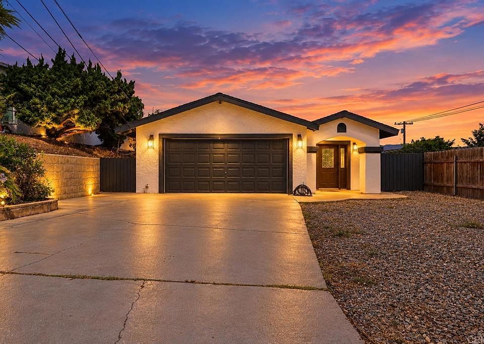 1st image of 1009 Paraiso Ave