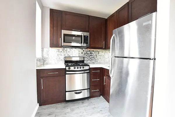 Rented by Clove Realty LLC | media 5