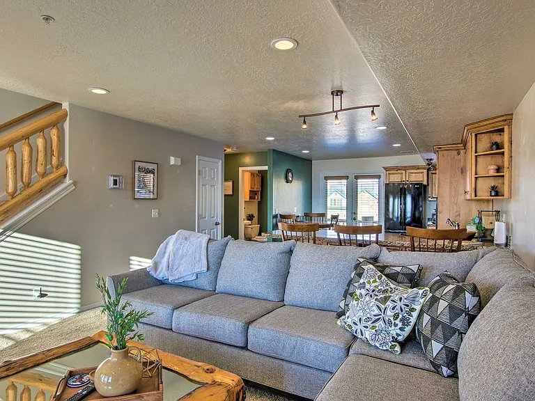 3524 N Fox Run Dr #1 — Photo 35