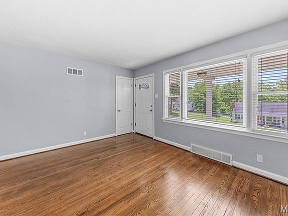 5th image of 3323 Marbury Dr