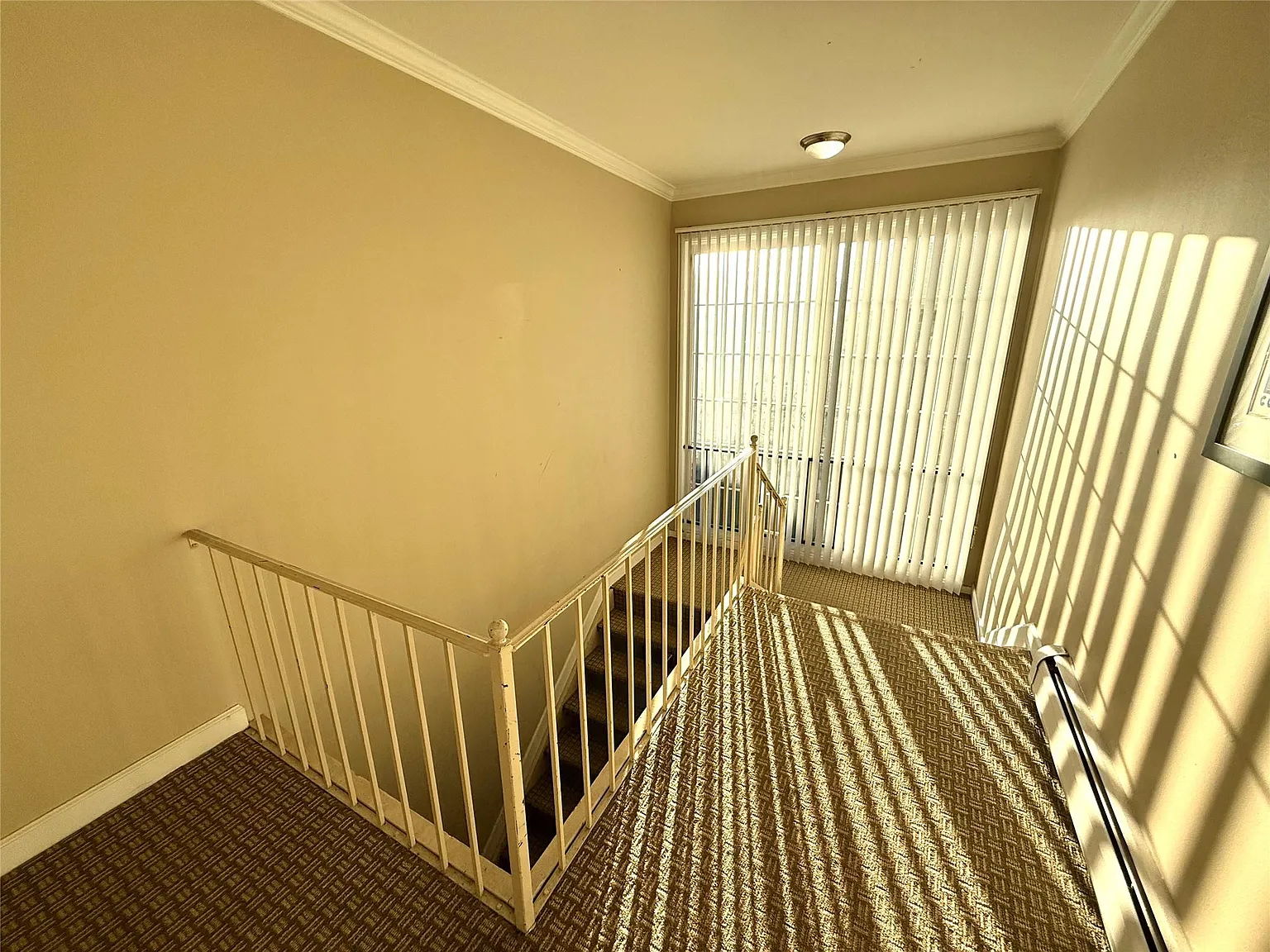 3 bed, 2.0 bath, 1150 sqft, $1,850 — Photo 2