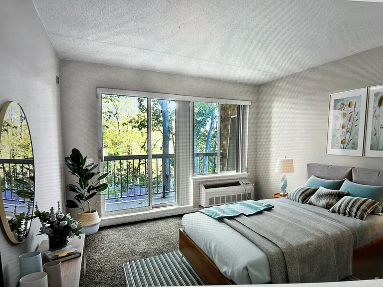 145 Wellington Ct #2A — Photo 22