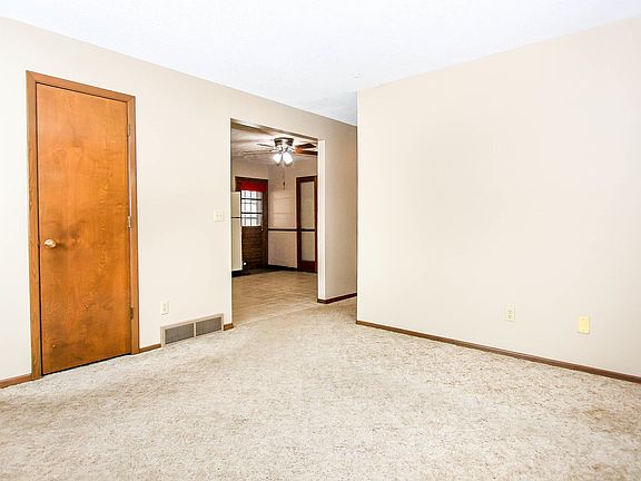 4th image of 521 S McCabe Ave