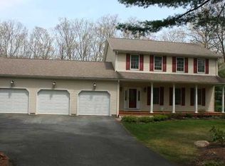 4 Aster Ln, Hope, RI 02831