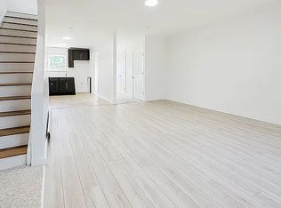 552 Essex St #1A, Brooklyn, NY 11208