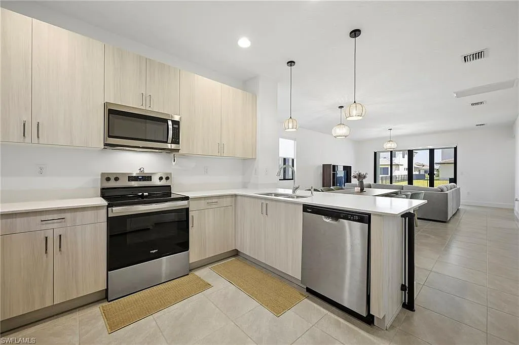 Building Photo - 5187 Nevola Ave
