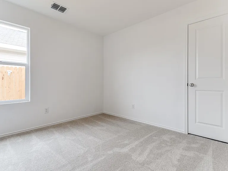 127 Sunflower St — Photo 9