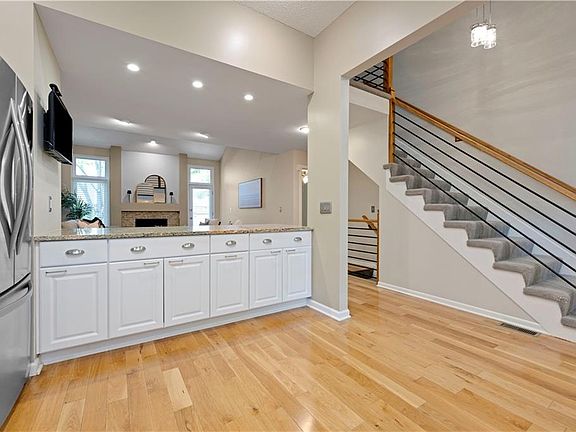 4th image of 6724 W 126th Ct