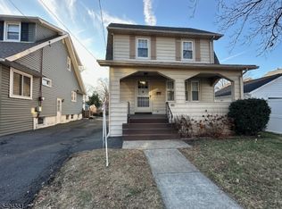 526 Spruce St, Roselle Park, NJ 07204