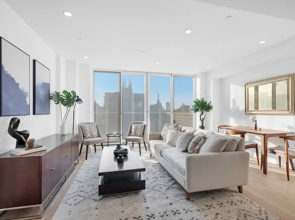 250 Manhattan Avenue image 1 of 6