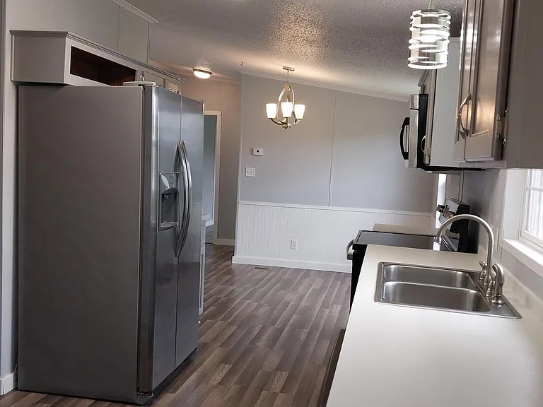 Kitchen opposite view