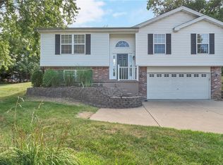 827 Woolwick Ct, Saint Charles, MO 63304