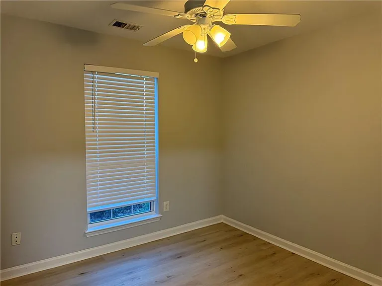 4209 Zephyrhills Dr NW — Photo 38