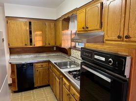 33-37 29th St, Astoria, NY