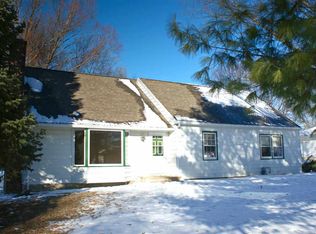 1932 Orchard Dr, Cedar Falls, IA 50613