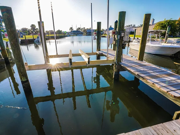boat lift