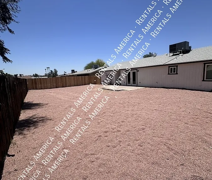 14029 N 38th Pl — Photo 32