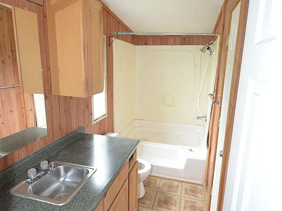 5th image of 1535 Johns Ln