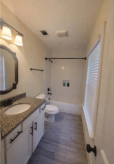 602 E 34th St — Photo 10
