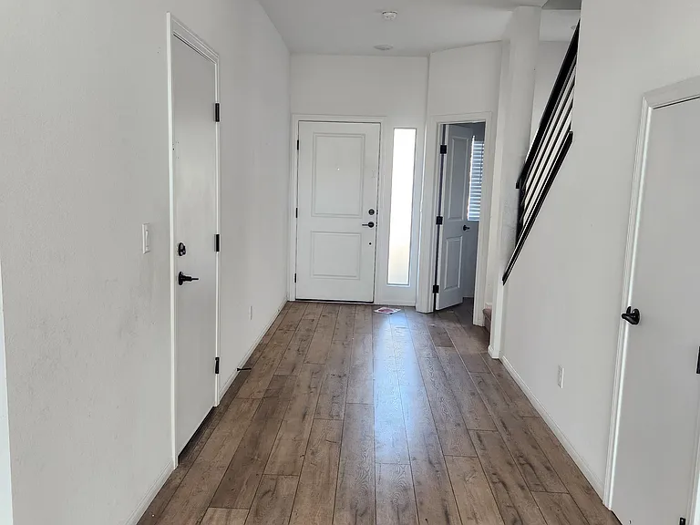 10280 Beckenham Hills St — Photo 6