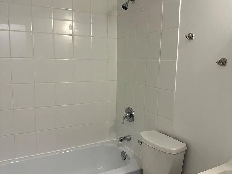 52 Metcalfe St #101 — Photo 4