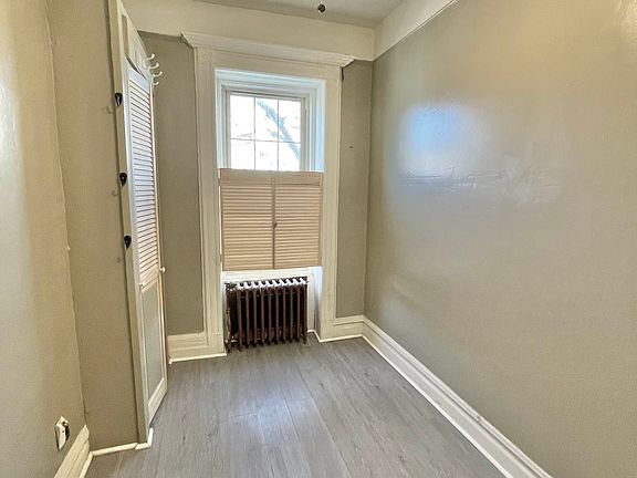 5th image of 444 Bainbridge St #4