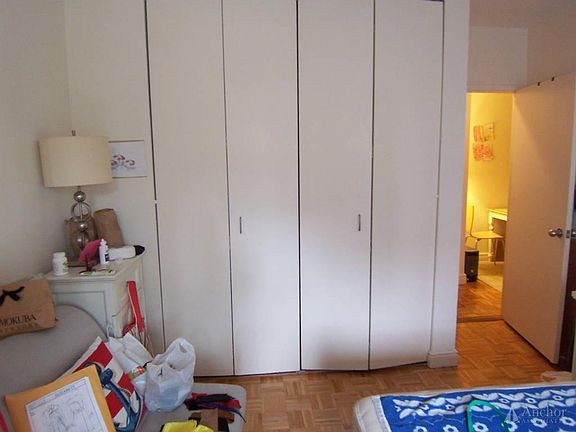 4th image of 215 E 95th St APT 15F