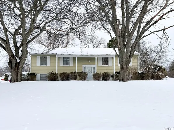 4974 Manor Hill Dr, Syracuse, NY 13215