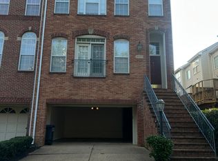 2810 Claudia Ct, Vienna, VA 22180
