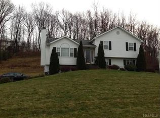 51 Ramblewood Dr, Newburgh, NY 12550