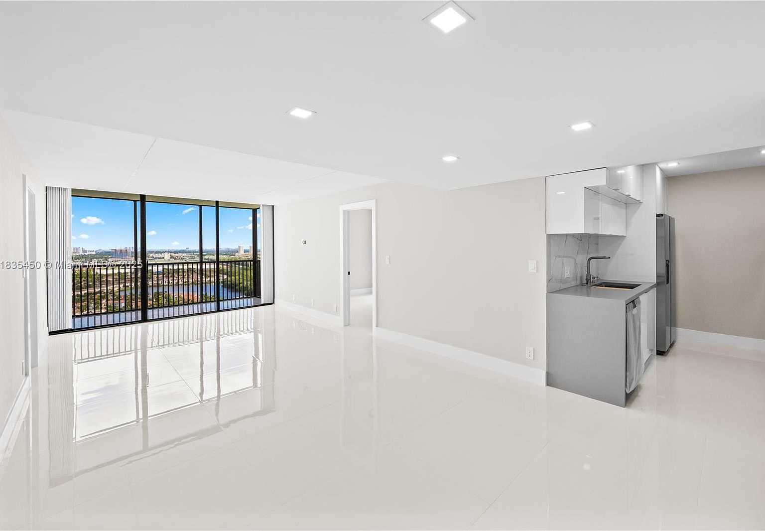 20379 W Country Club Dr APT 2632