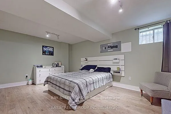 40 Henricks Rd — Photo 4