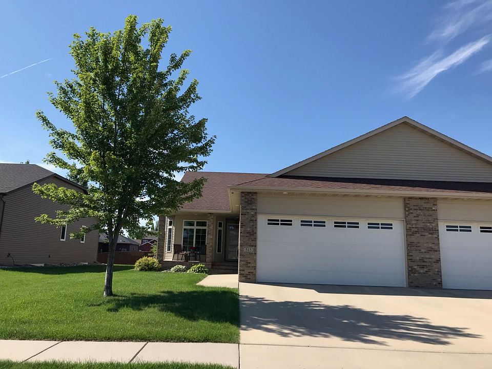 1st image of 513 Queens Ct