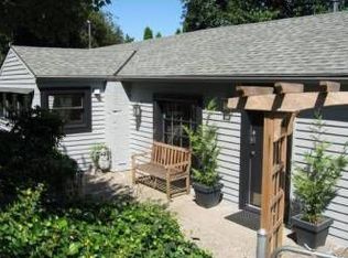 3419 SW Carolina St, Portland, OR 97239