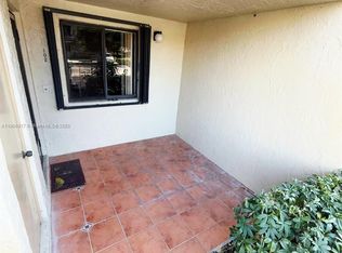 440 Lakeview Dr APT 102, Weston, FL 33326