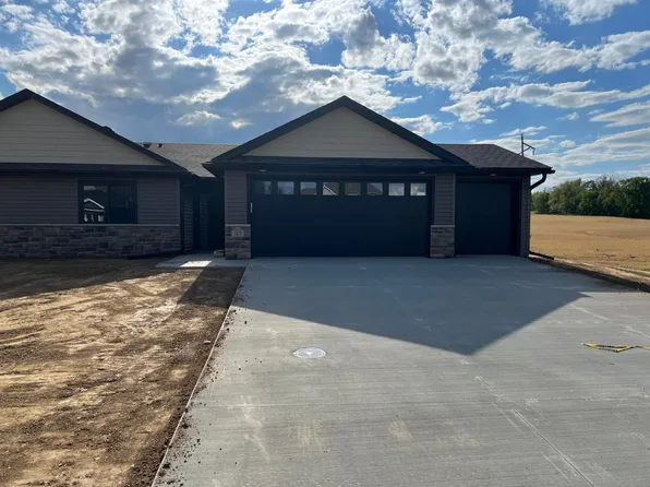 315 11th St, Goodhue, MN 55027