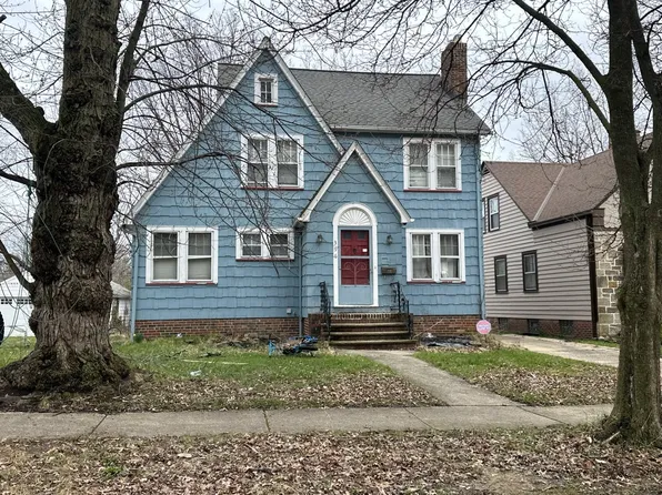 3961 Orchard Rd, Cleveland Heights, OH 44121
