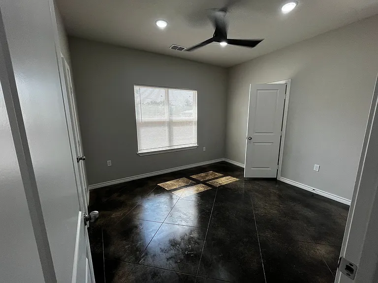 705 County Road 326 E — Photo 6