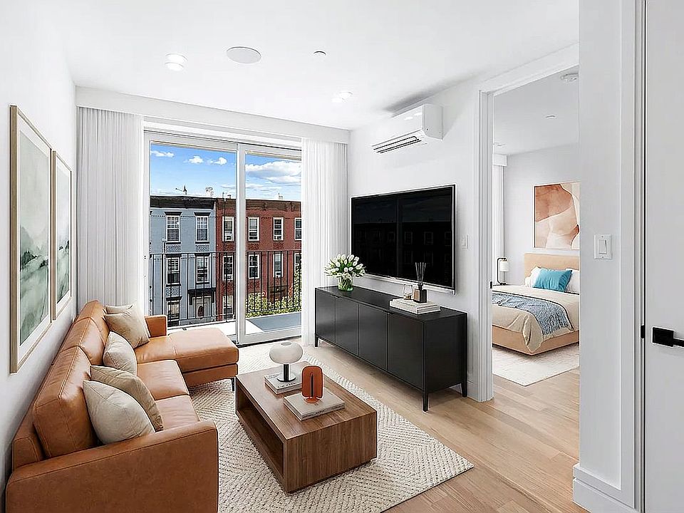 1st image of 1060 Jefferson Ave #4B