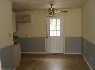 2 Kingwood Dr, Newport News, VA 23601